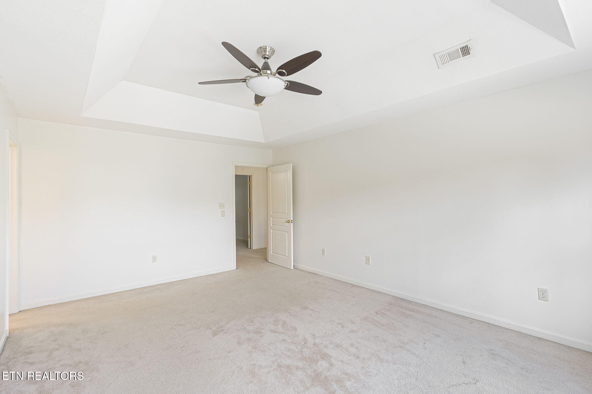 10033 Madison Ridge Lane Knoxville, TN 37922 - Photo 19 of 32 master bedroom