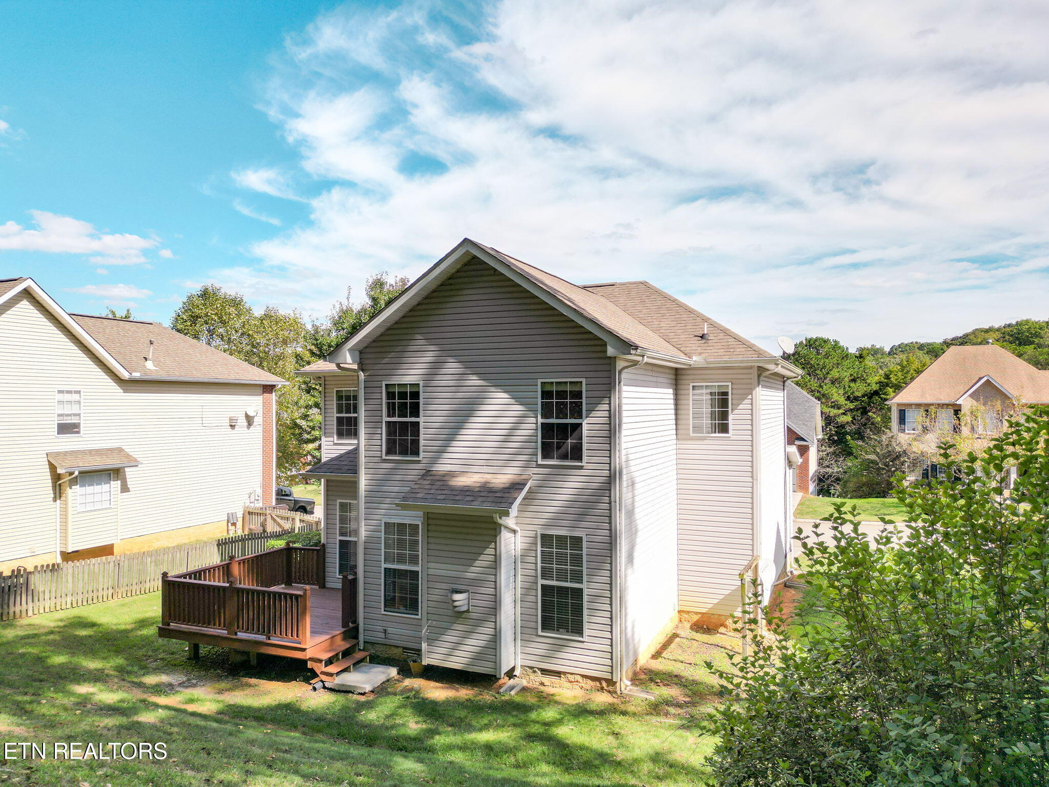 10033 Madison Ridge Lane Knoxville, TN 37922 - Photo 31 of 32 back view