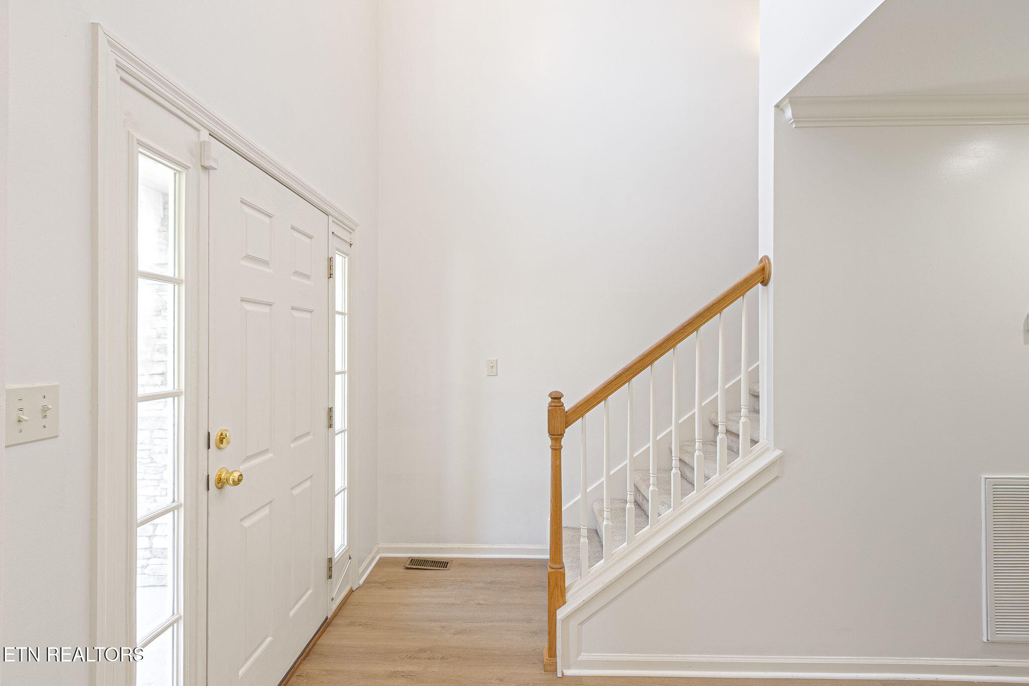 10033 Madison Ridge Lane Knoxville, TN 37922 - Photo 5 of 32 entry