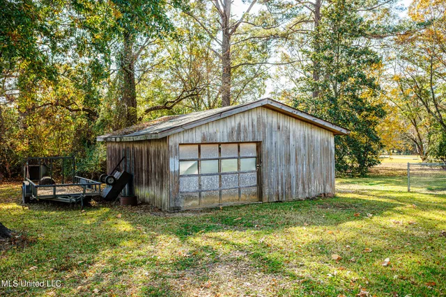 $230,000 | 1336 Sunset Drive, Canton, MS 39046