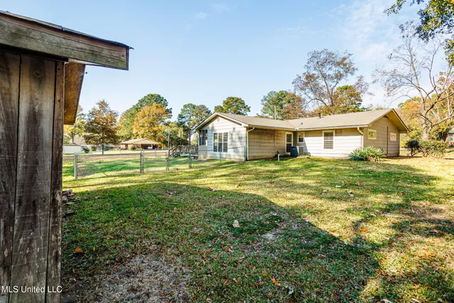 $230,000 | 1336 Sunset Drive, Canton, MS 39046