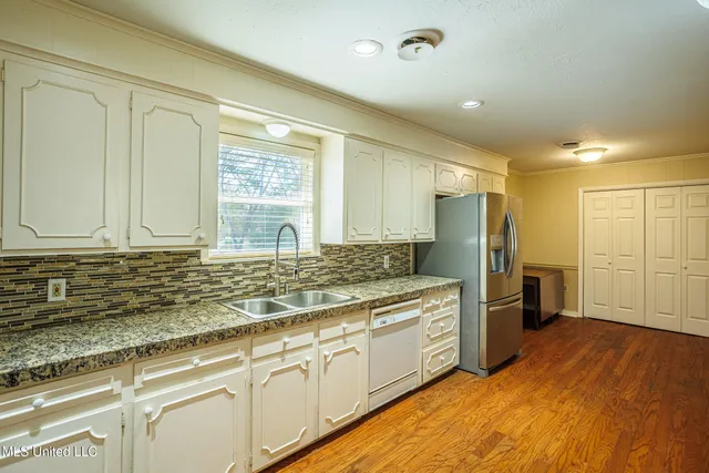 $230,000 | 1336 Sunset Drive, Canton, MS 39046