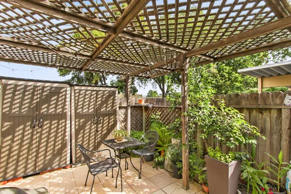 $299,000 | 736 West Lincoln Avenue, Unit 138, Woodland, CA 95695