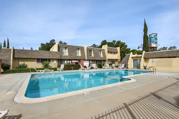 $299,000 | 736 West Lincoln Avenue, Unit 138, Woodland, CA 95695