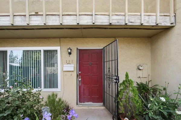 $299,000 | 736 West Lincoln Avenue, Unit 138, Woodland, CA 95695