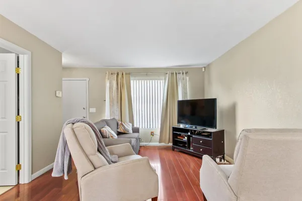 $299,000 | 736 West Lincoln Avenue, Unit 138, Woodland, CA 95695