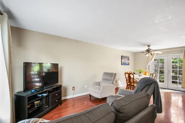 $299,000 | 736 West Lincoln Avenue, Unit 138, Woodland, CA 95695