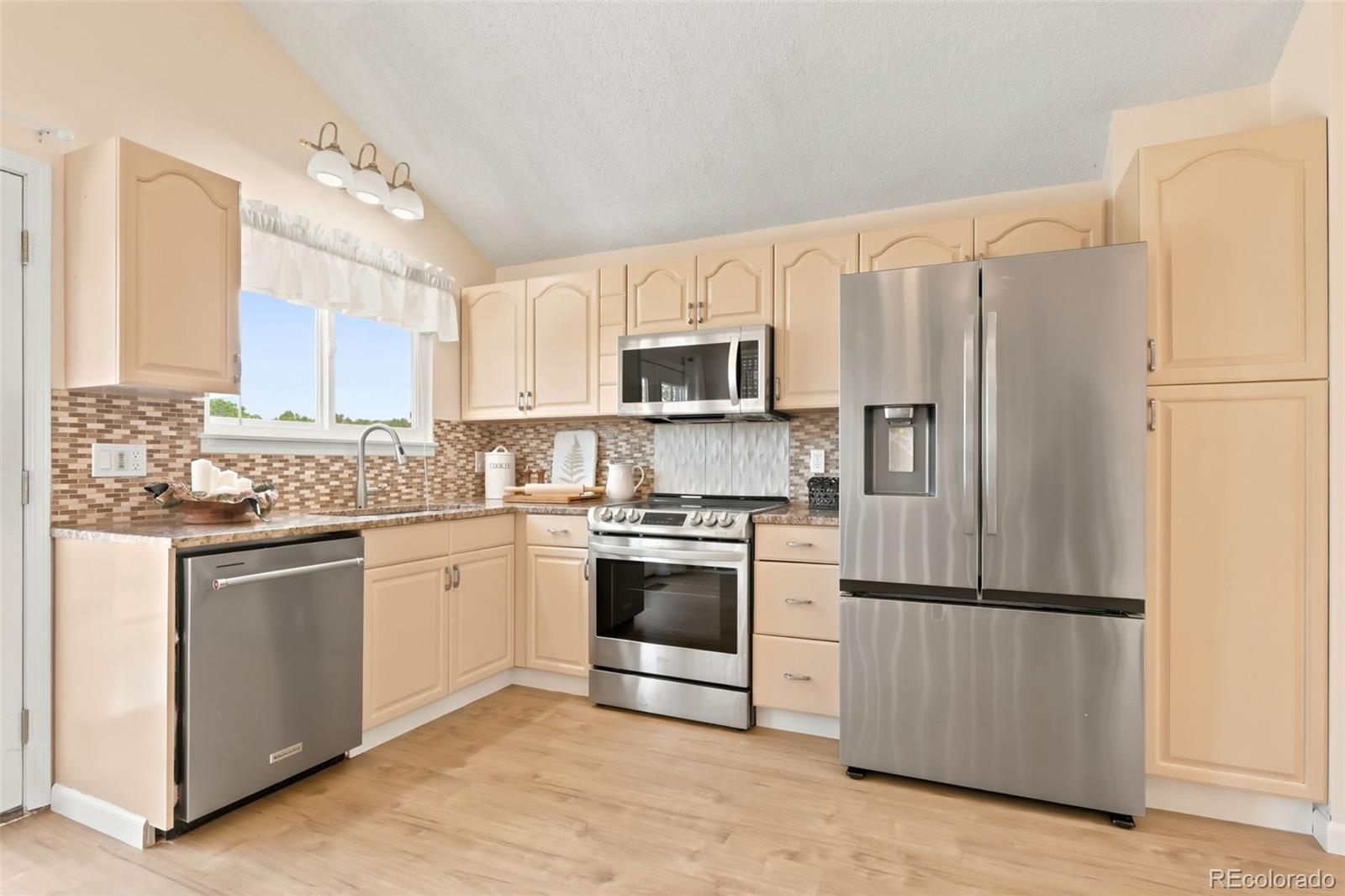 9600 Pendleton Drive Highlands Ranch, CO 80126 - Photo 11 of 29