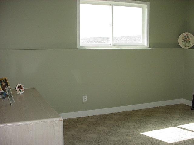 340 Black Hawk Road Yakima, WA 98908 - Photo 20 of 25 a view of a small space with wooden floor and a window