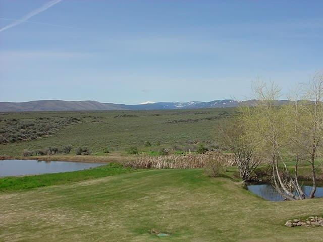 340 Black Hawk Road Yakima, WA 98908 - Photo 25 of 25 a view of lake with mountain