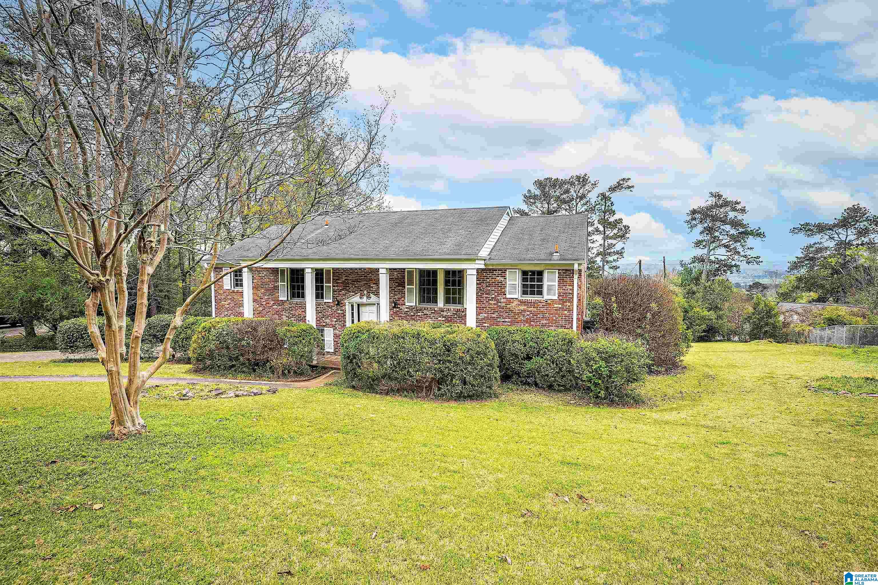 3661 Spring Valley Road Birmingham, AL 35223 - Photo 2 of 39
