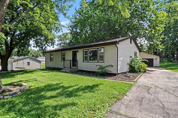 $279,900 | 455 Marian Drive, Valparaiso, IN 46385