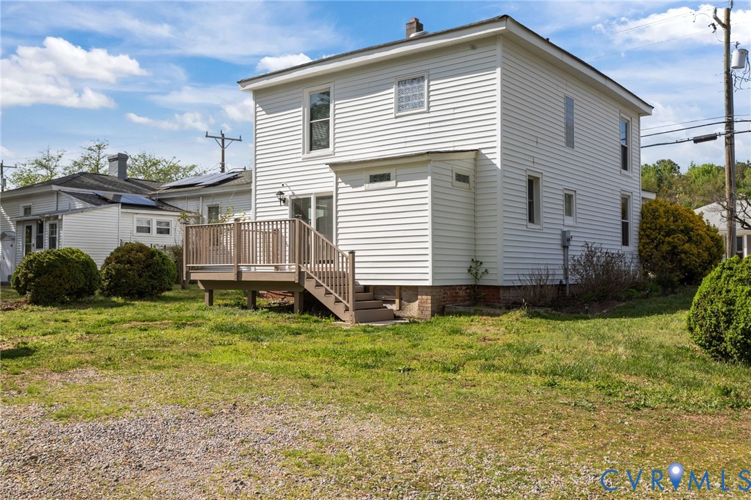 6101 River Road Petersburg, VA 23803 - Photo 33 of 37 Back of property featuring a deck