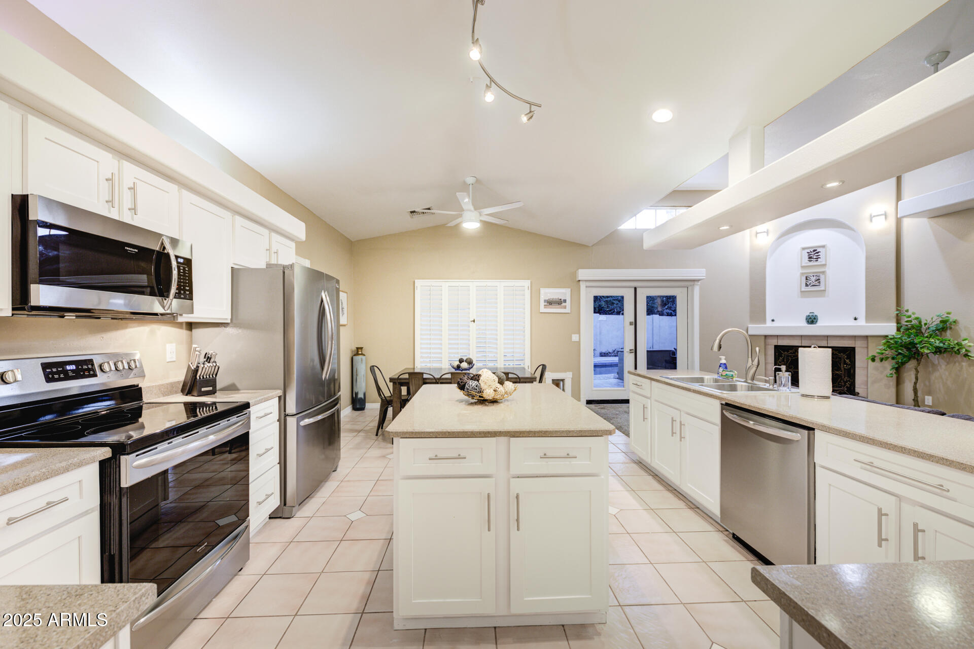 866 N Forest Mesa, AZ 85203 - Photo 16 of 39 866 N Forest-20