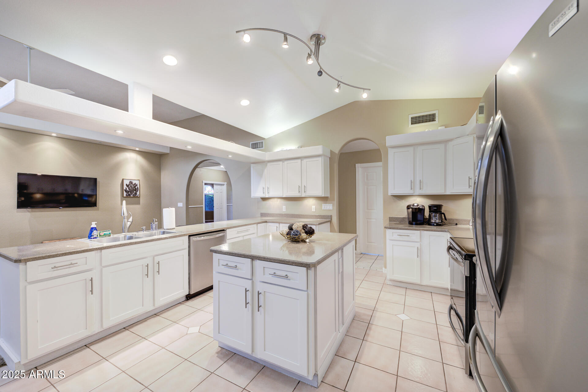 866 N Forest Mesa, AZ 85203 - Photo 8 of 39 866 N Forest-18