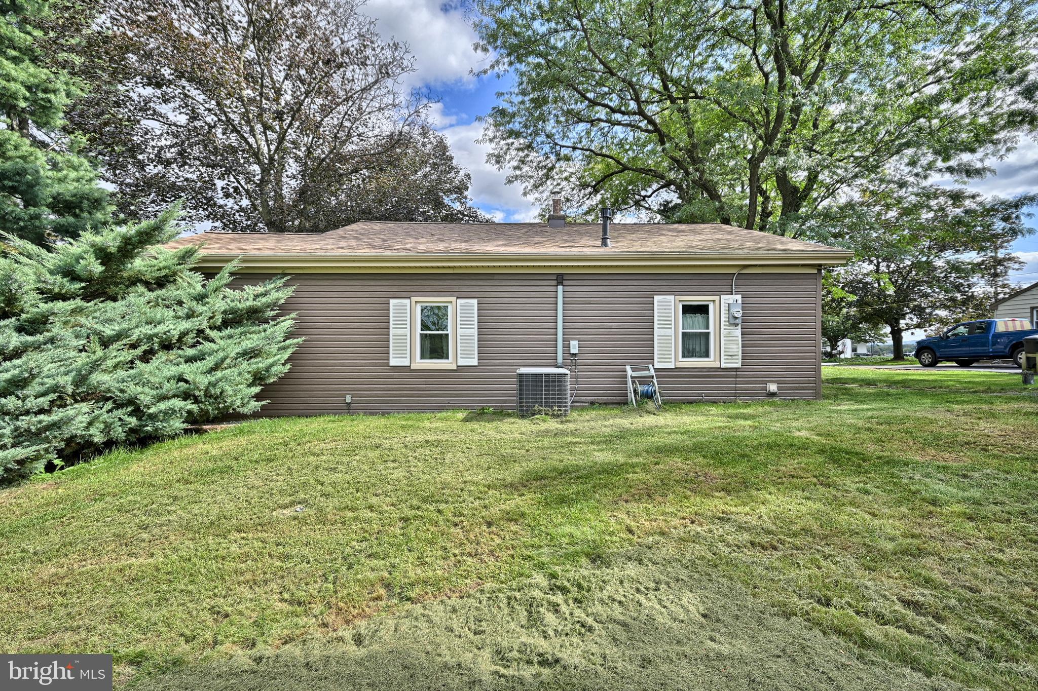917 Maytown Road Elizabethtown, PA 17022 - Photo 7 of 25