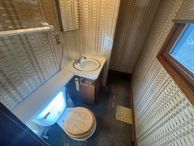 $264,900 | 9719 12th Place, Somers, WI 53144