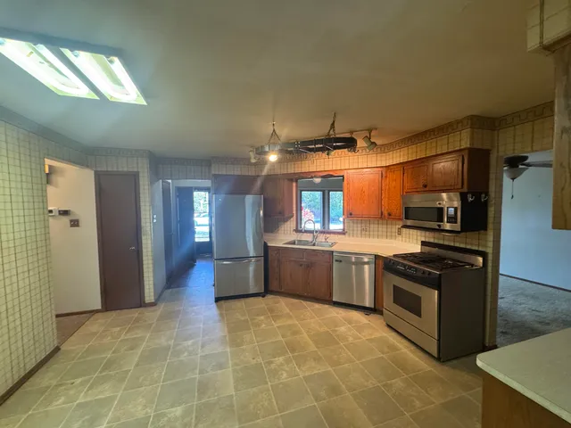 $264,900 | 9719 12th Place, Somers, WI 53144