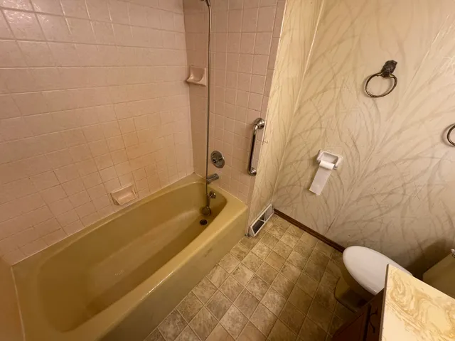 $264,900 | 9719 12th Place, Somers, WI 53144