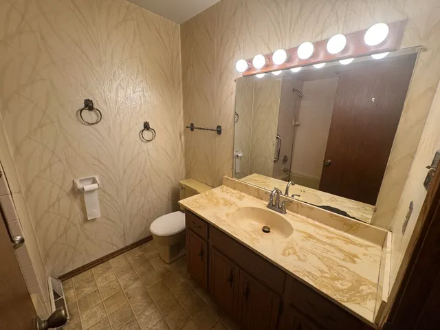 $264,900 | 9719 12th Place, Somers, WI 53144