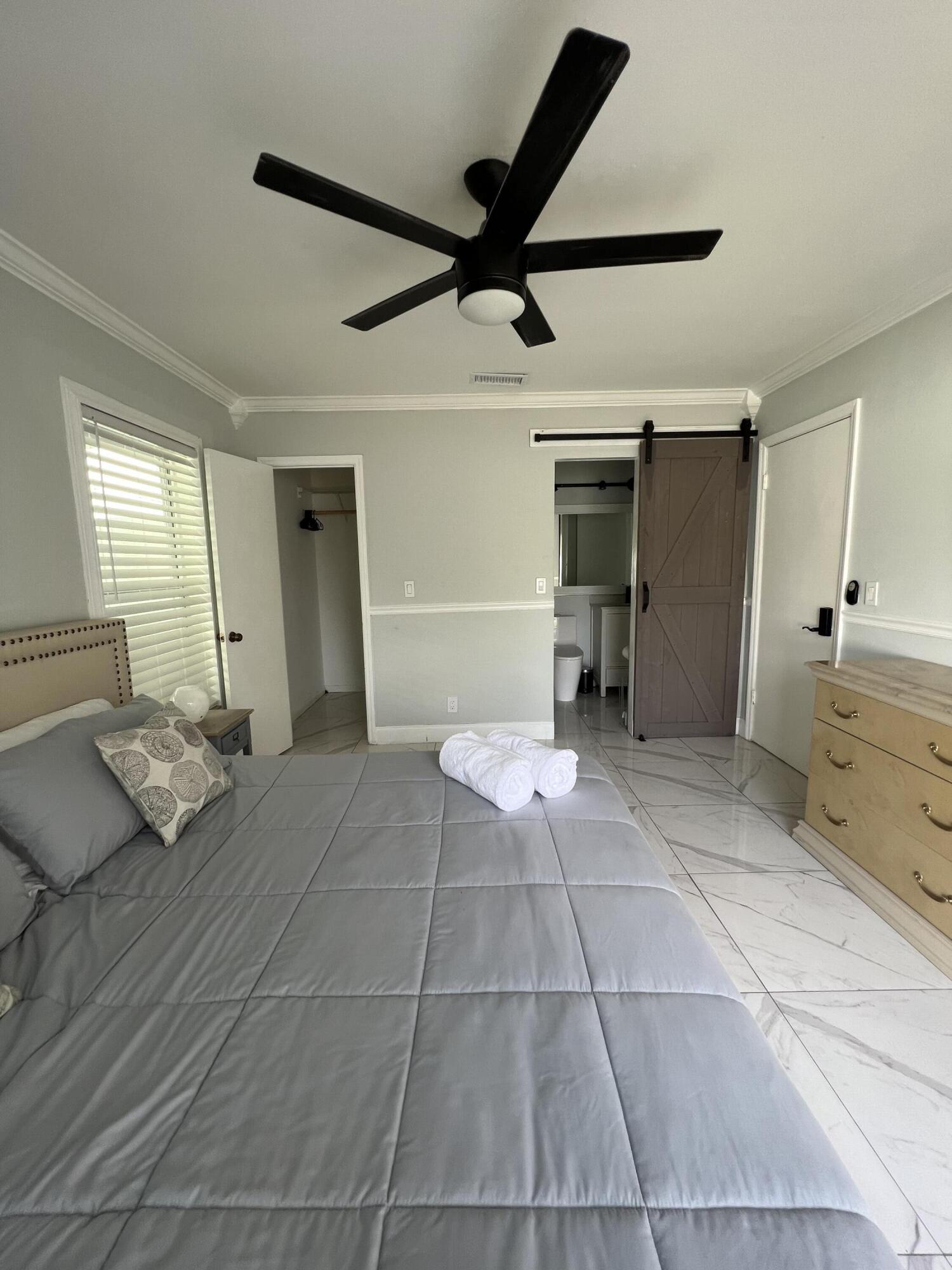 2465 Southridge Road Delray Beach, FL 33444 - Photo 17 of 65 F37FB047-0FCF-44C5-B413-8367592D8313