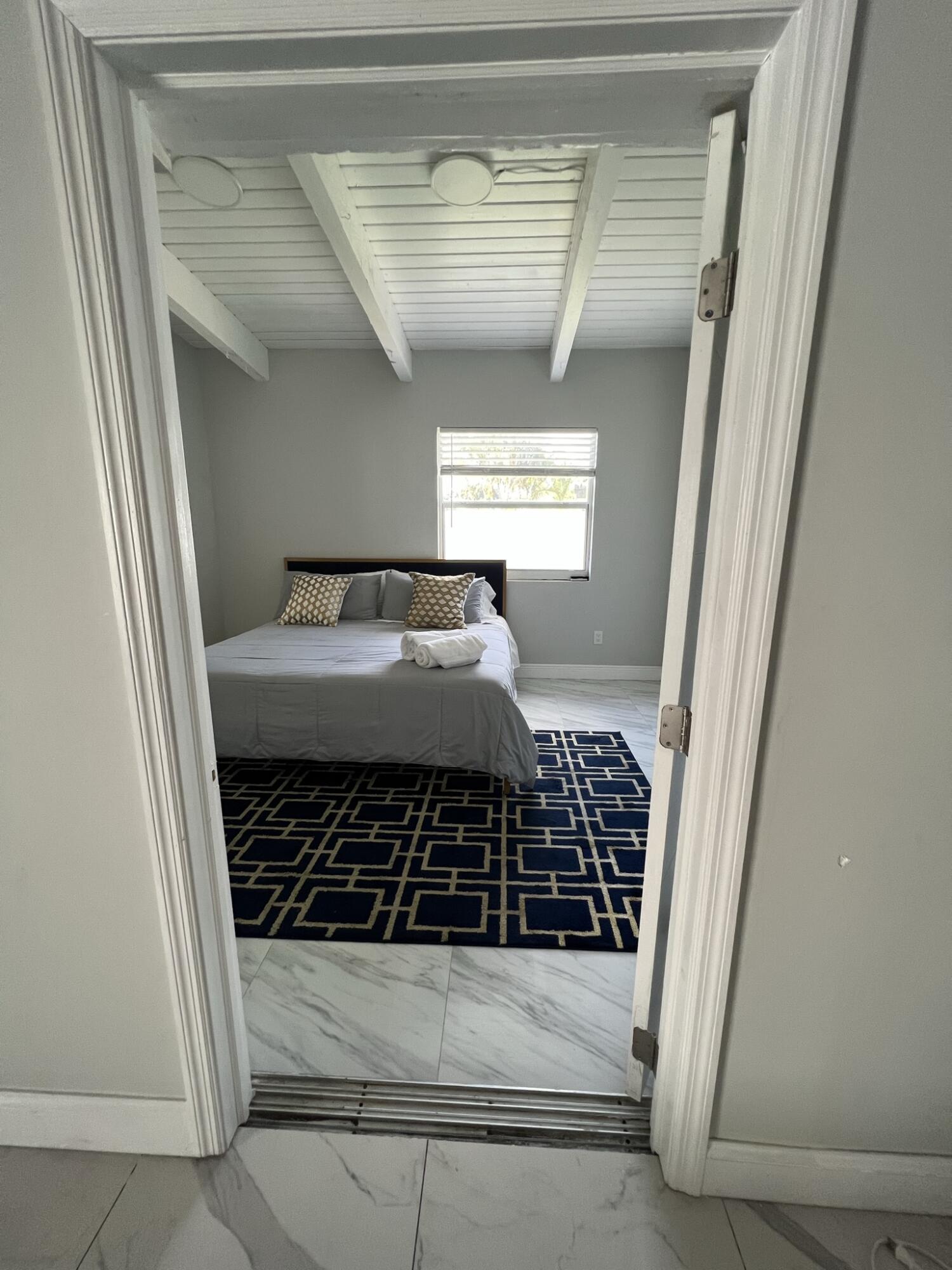 2465 Southridge Road Delray Beach, FL 33444 - Photo 21 of 65 BEC9B58B-1988-4C95-8C47-3C2608D5A53F