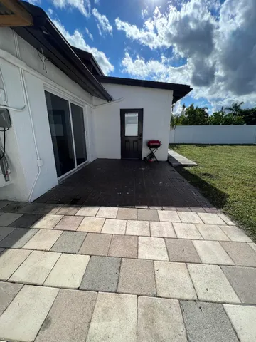$3,995 | 2465 Southridge Road, Delray Beach, FL 33444