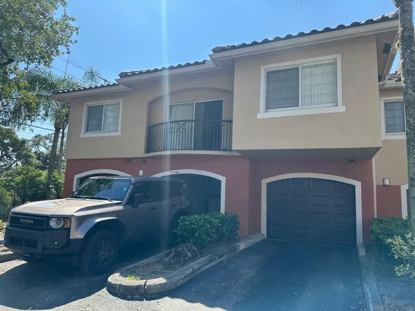 $2,400 | 4197 Haverhill Road, Unit 215, West Palm Beach, FL 33417