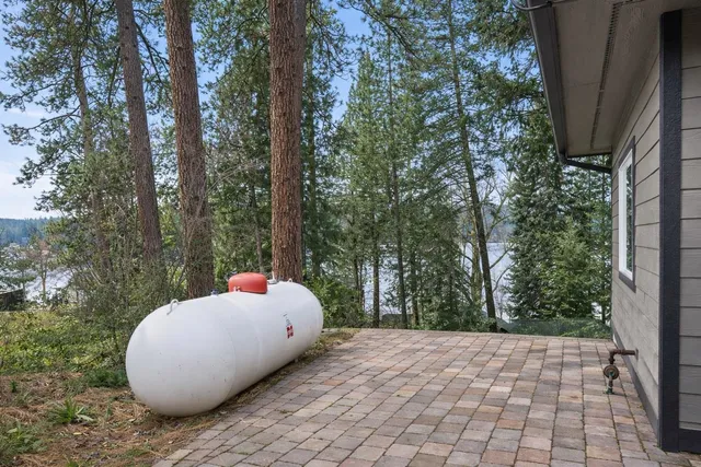 $899,000 | 12808 North North Park Street, Newman Lake, WA 99025