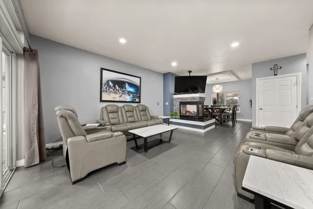 $899,000 | 12808 North North Park Street, Newman Lake, WA 99025