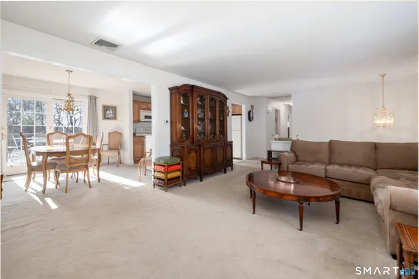 $549,900 | 100 Oakridge Road, Trumbull, CT 06611