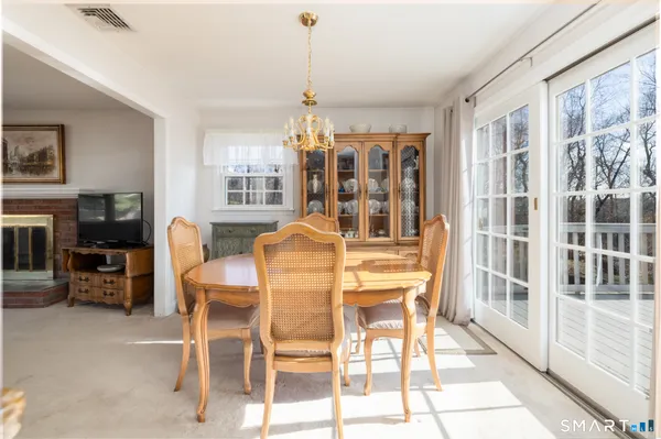 $549,900 | 100 Oakridge Road, Trumbull, CT 06611