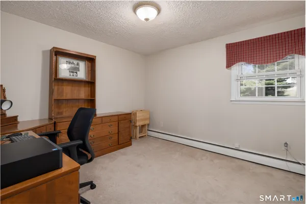 $549,900 | 100 Oakridge Road, Trumbull, CT 06611