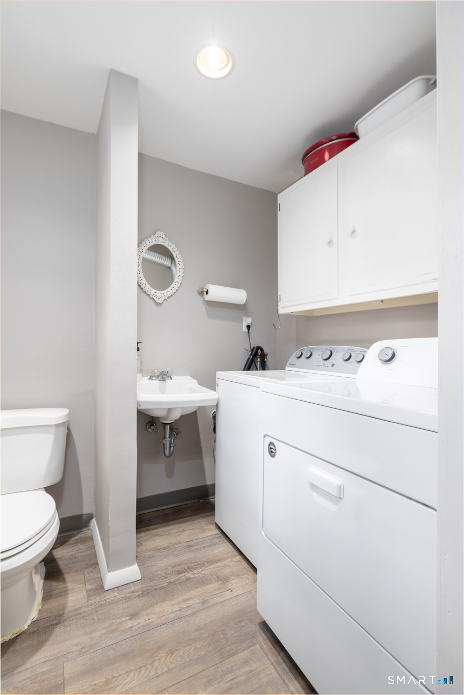 100 Oakridge Road Trumbull, CT 06611 - Photo 33 of 36