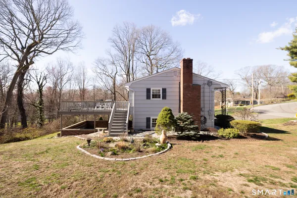 $549,900 | 100 Oakridge Road, Trumbull, CT 06611