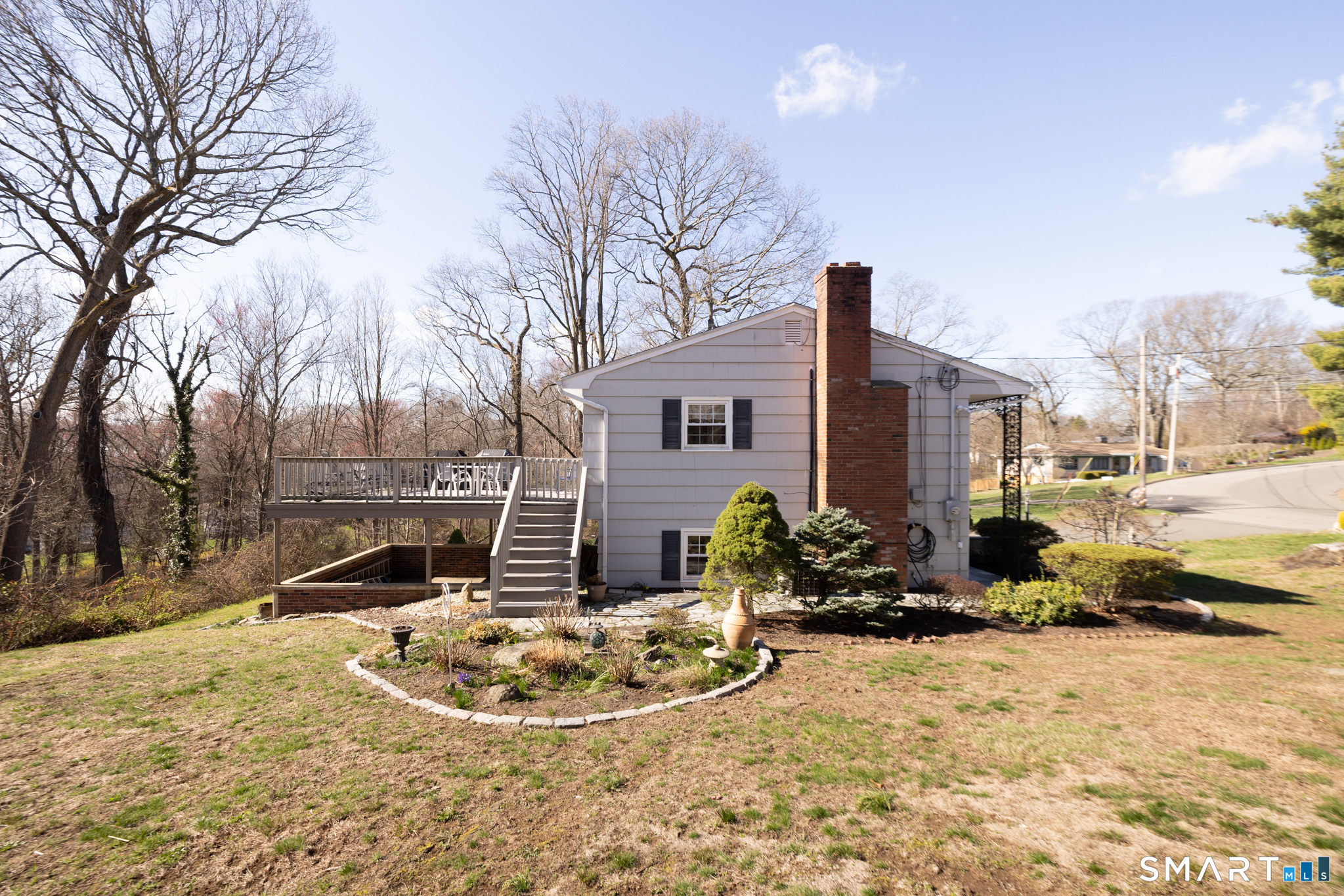 100 Oakridge Road Trumbull, CT 06611 - Photo 5 of 36