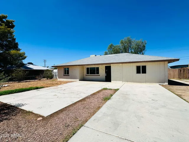 $1,750 | 316 North 84th Place, Mesa, AZ 85207