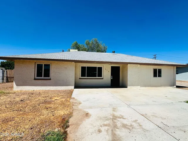 $1,750 | 316 North 84th Place, Mesa, AZ 85207