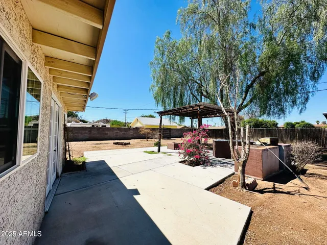 $1,750 | 316 North 84th Place, Mesa, AZ 85207