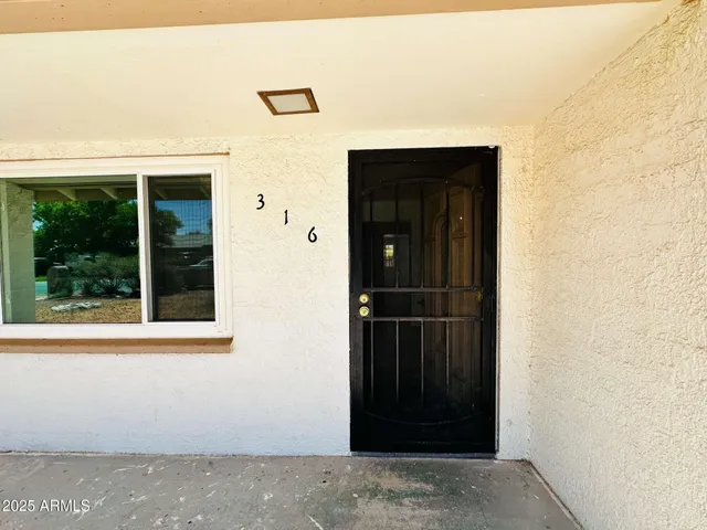 $1,750 | 316 North 84th Place, Mesa, AZ 85207