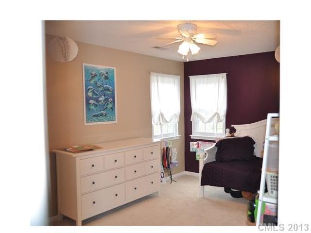 7008 Rothmore View Court Charlotte, NC 28215 - Photo 12 of 15 Gallery Image 12