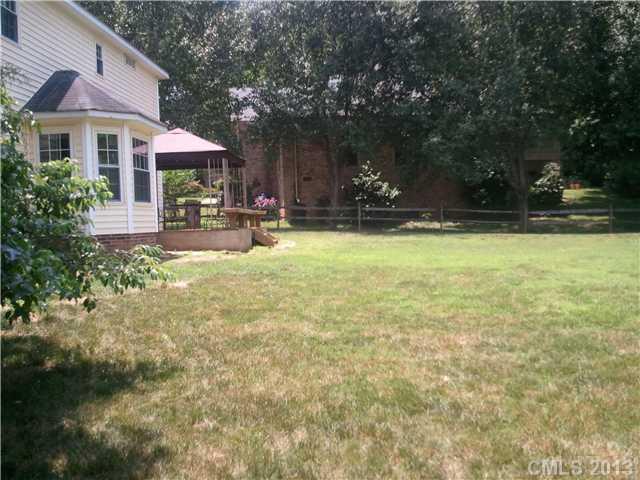 7008 Rothmore View Court Charlotte, NC 28215 - Photo 13 of 15 Gallery Image 13