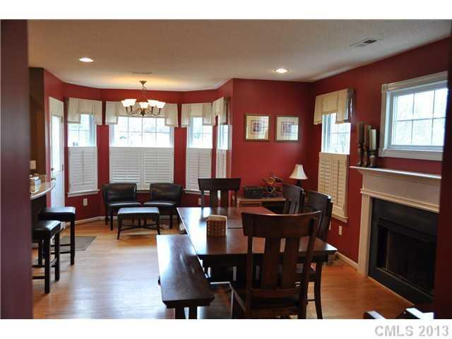 7008 Rothmore View Court Charlotte, NC 28215 - Photo 7 of 15 Gallery Image 7