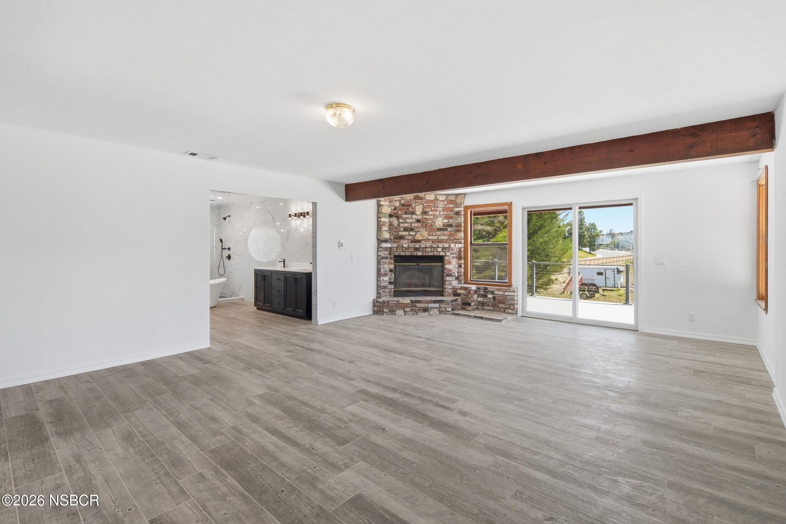 140 East Rice Ranch Road Santa Maria, CA 93455 - Photo 26 of 44 a view of an empty room with a window