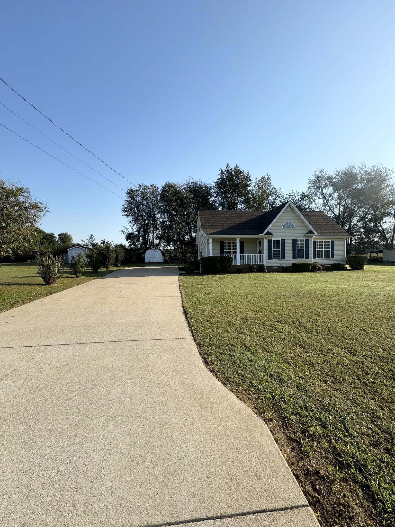 265 Sagewood Drive Pulaski, TN 38478 - Photo 2 of 16 a view of swimming pool with a yard
