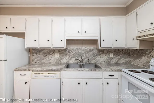 $975 | 132 Brentwood Drive, Troy, NC 27371