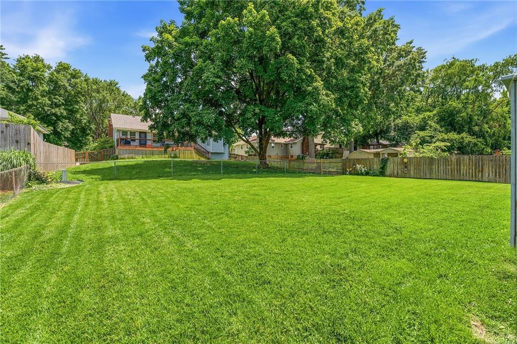 1903 North Lazy Branch Road Independence, MO 64058 - Photo 40 of 43