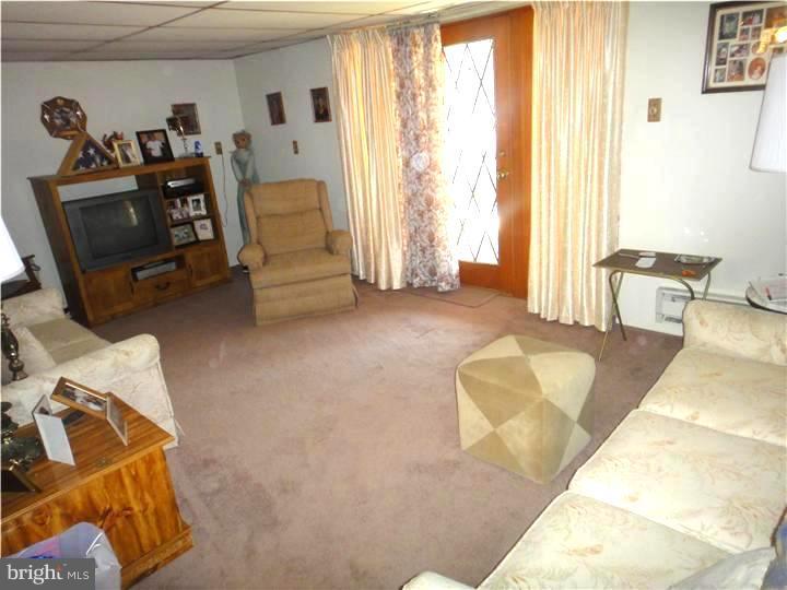 212 Wickley Road Philadelphia, PA 19154 - Photo 12 of 16 Gallery Image 12