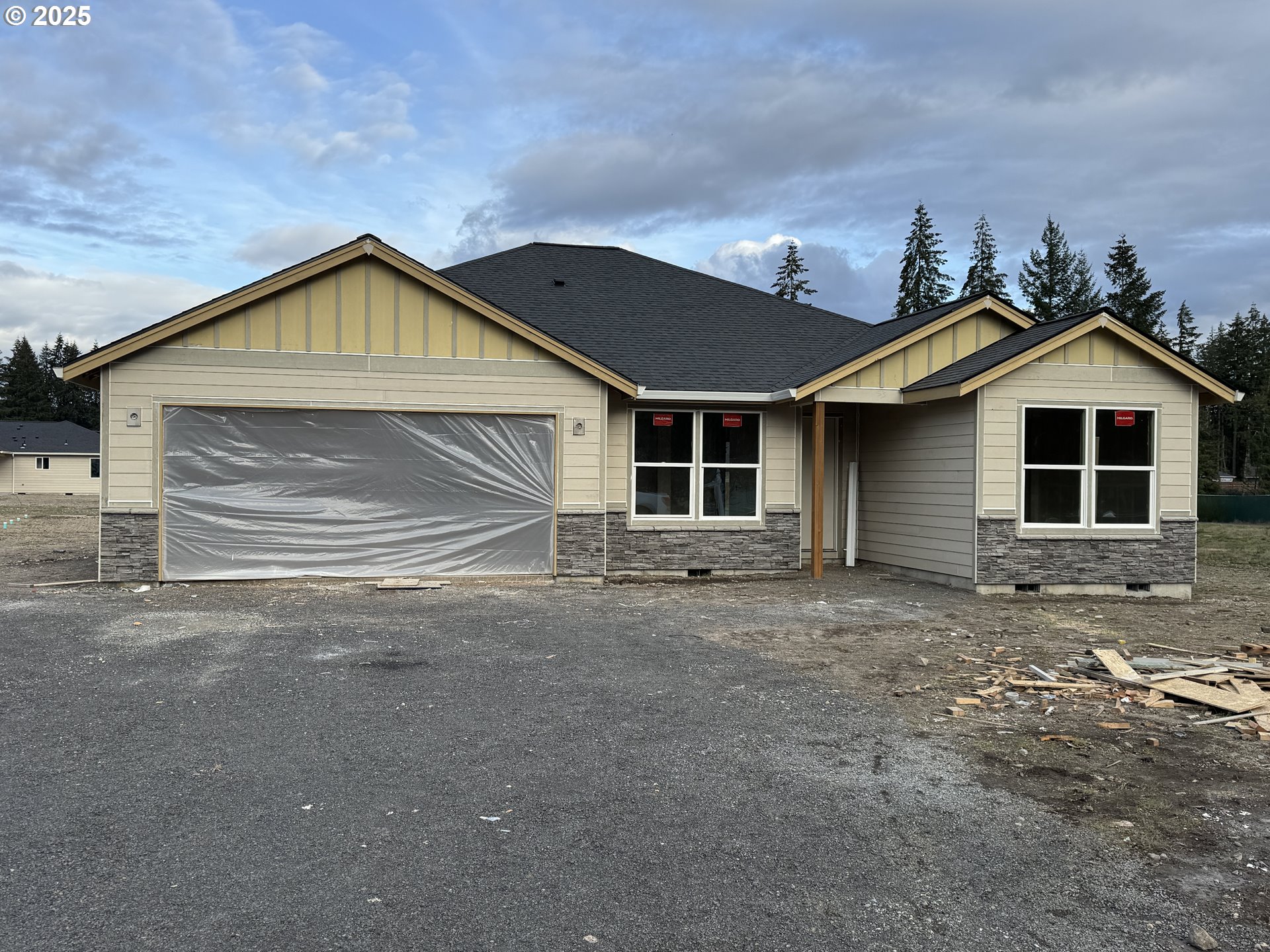 121 Gassman Road Castle Rock, WA 98611 - Photo 1 of 29 a view of front of a house with a yard