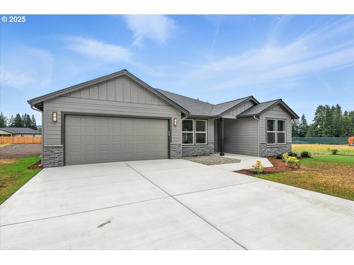 121 Gassman Road Castle Rock, WA 98611 - Photo 25 of 29 a house view with a outdoor space